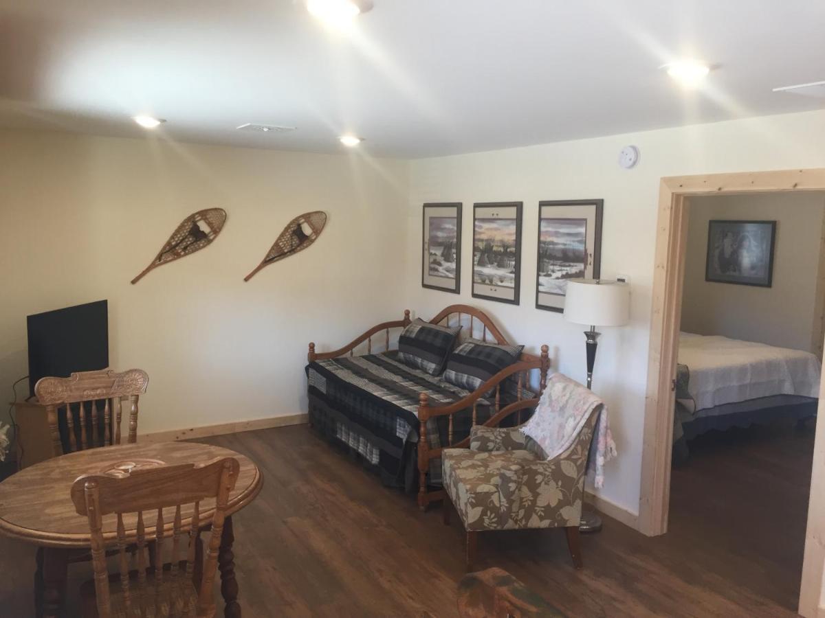 Creekside Downtown Vacation Suites, Only Adults 25 Or Older Buffalo Eksteriør bilde