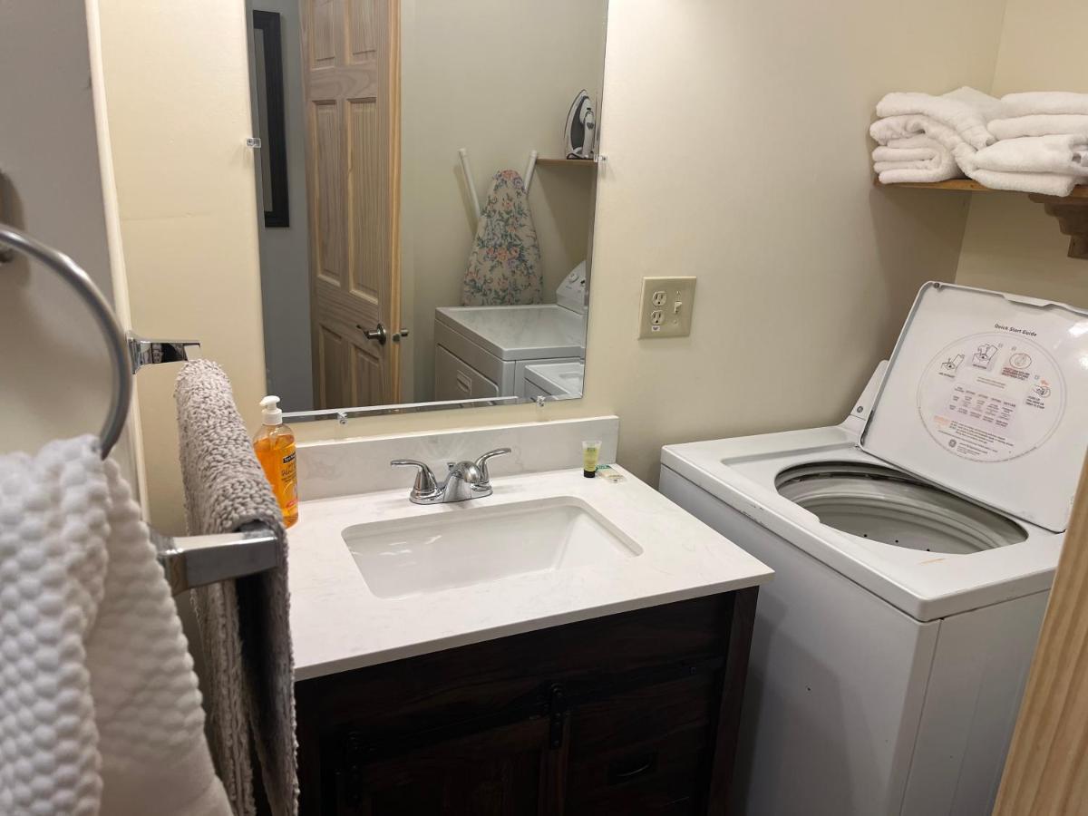 Creekside Downtown Vacation Suites, Only Adults 25 Or Older Buffalo Eksteriør bilde