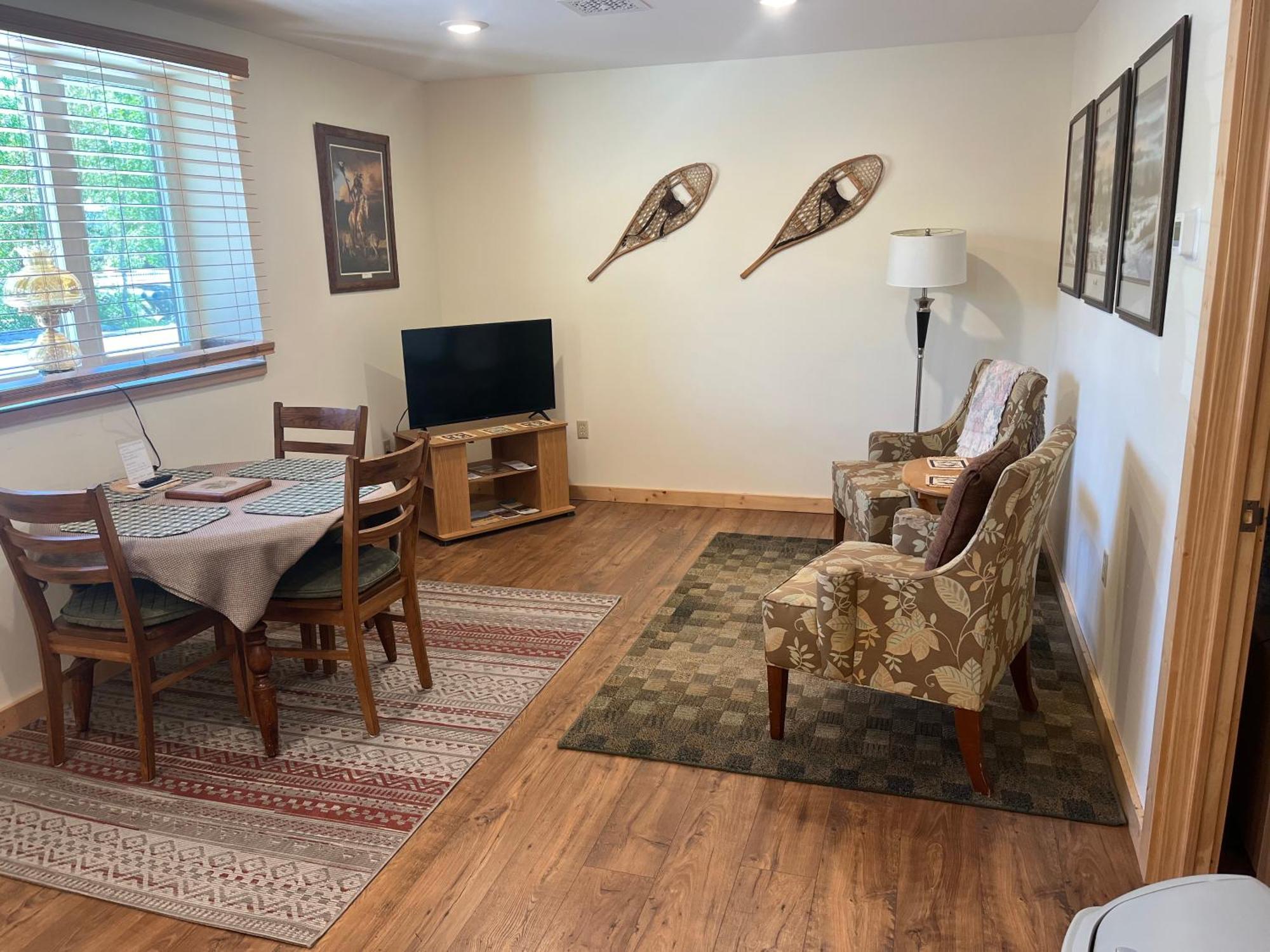 Creekside Downtown Vacation Suites, Only Adults 25 Or Older Buffalo Eksteriør bilde
